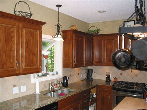 Are Oak Kitchen Cabinets Outdated? Exploring the Timeless Debate in Modern Design